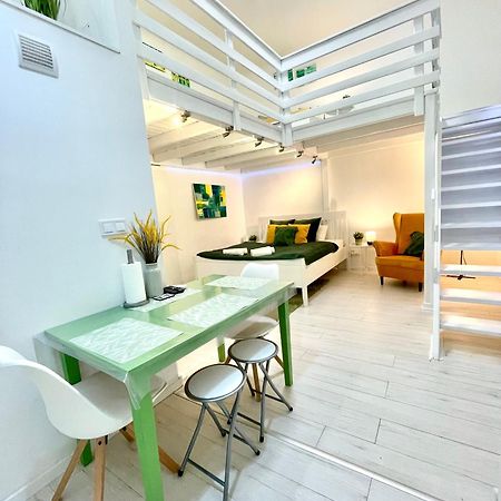 Teresian Apartment Near The Andrassy Street Free Air Conditioner Free Coffee Budapest Exterior foto