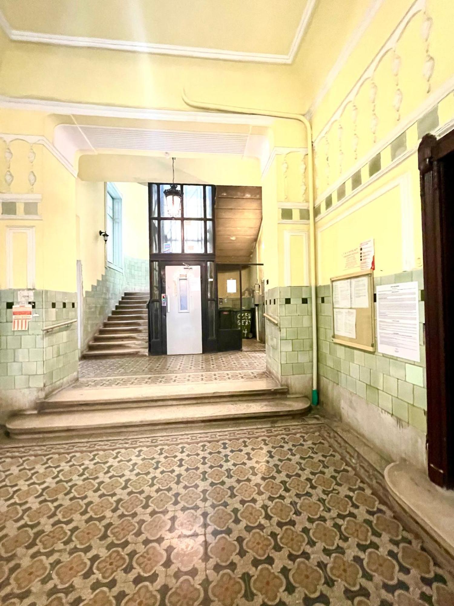 Teresian Apartment Near The Andrassy Street Free Air Conditioner Free Coffee Budapest Exterior foto