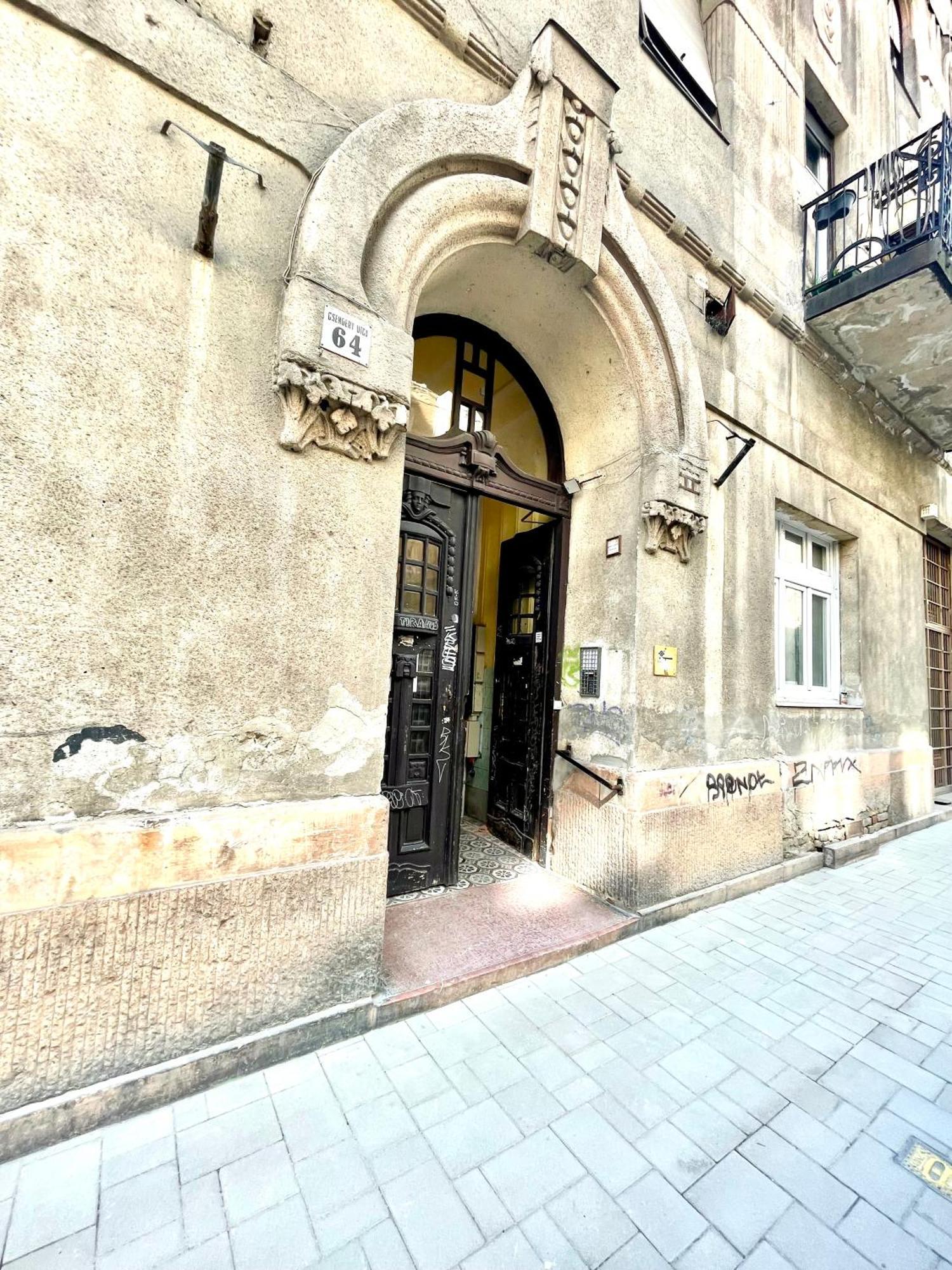 Teresian Apartment Near The Andrassy Street Free Air Conditioner Free Coffee Budapest Exterior foto